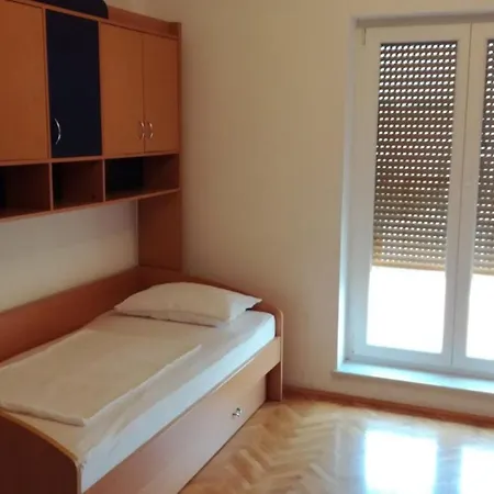 Apartma Vojkovo شقة