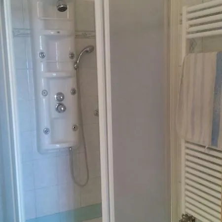 شقة Apartma Vojkovo *